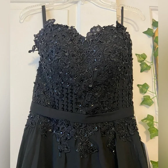 Stacees, Black strapless A-line prom dress (Brand new, unworn) - Picture 3 of 6